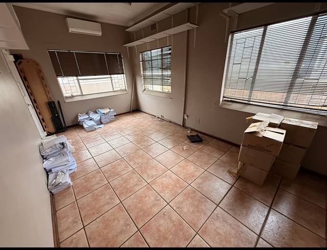 3,927M² WAREHOUSE FOR SALE IN MALMESBURY INDUSTRIA